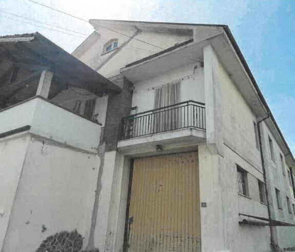 Casa indipendente da ristrutturare in via alessandro fleming 19, Acqui Terme