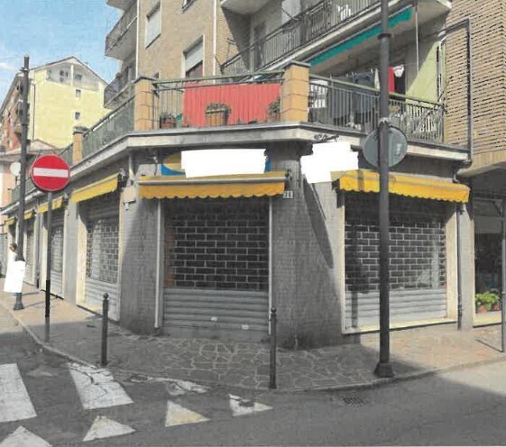 Locale commerciale da ristrutturare in via emilia 36, Acqui Terme