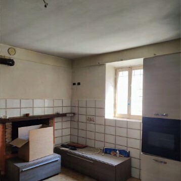 Casa indipendente da ristrutturare in via torino 31, Fresonara