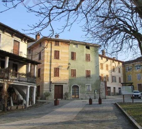 Casa indipendente da ristrutturare in piazza principe doria 7, Garbagna