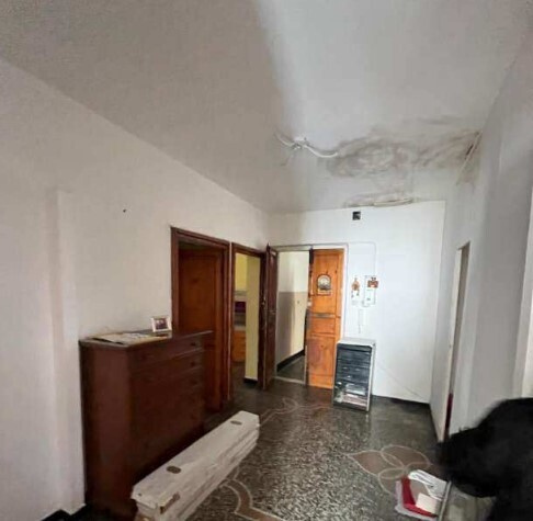 Appartamento da ristrutturare in via carnia 57/8, Genova