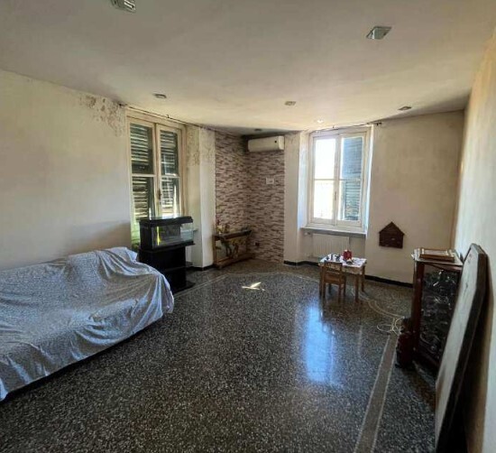 Appartamento da ristrutturare in via carnia 57/8, Genova