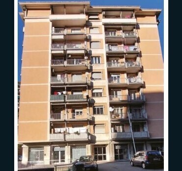 Appartamento da ristrutturare in via fereggiano 30/7, Genova