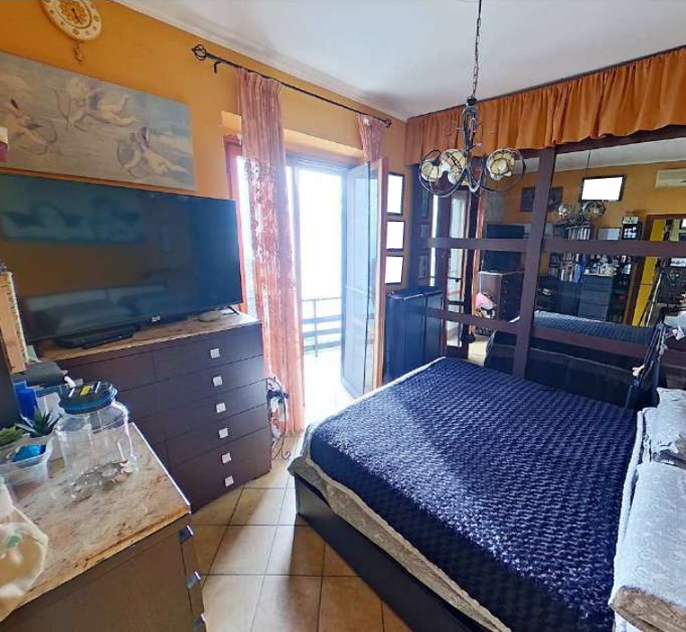 Villa con giardino in via fossati 25, Cipressa