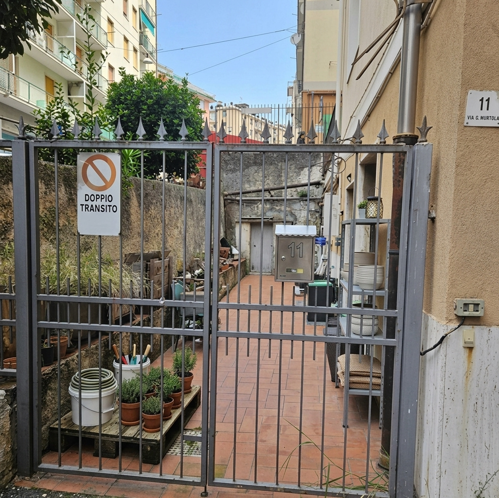 Ufficio da ristrutturare in via gaspare murtola 11, Genova