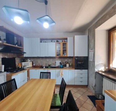 Villa con giardino in via della repubblica 23, Incisa Scapaccino