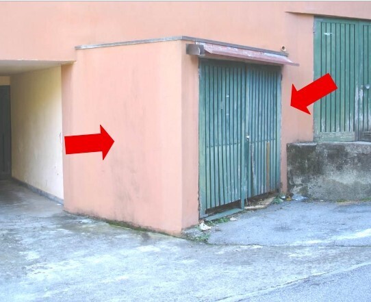 Box/Garage 15mq da ristrutturare in via del roccolo 37/24, Genova
