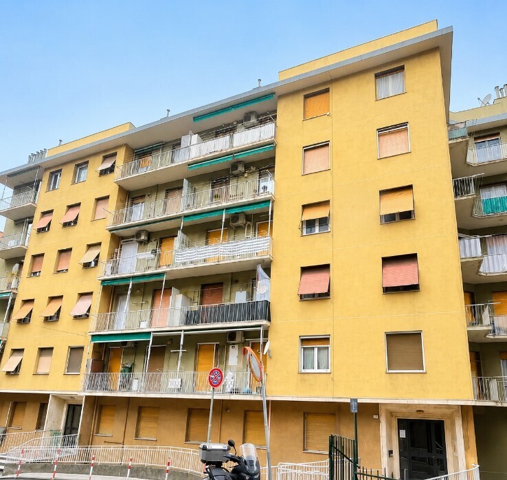 Quadrilocale da ristrutturare in via sparta 24/10, Genova