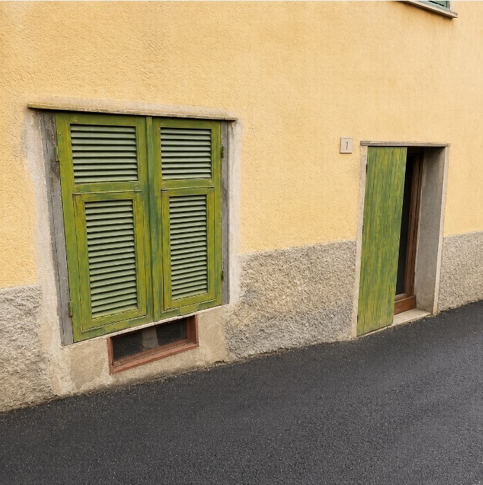 Magazzino da ristrutturare in via castelluccio 27r, Genova