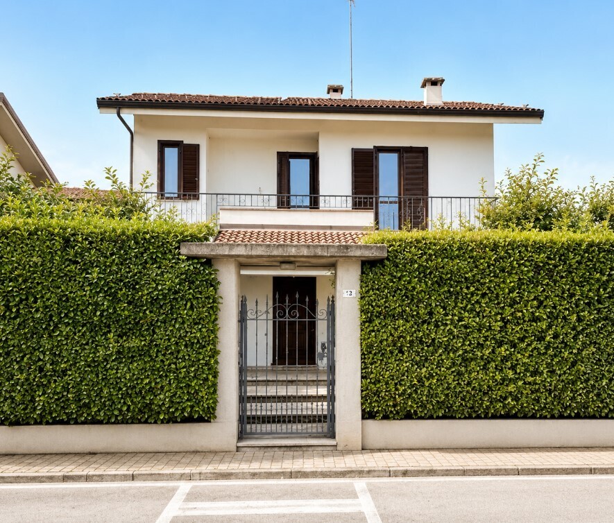 Casa indipendente con giardino in via monte matto 13, Borgo San Dalmazzo