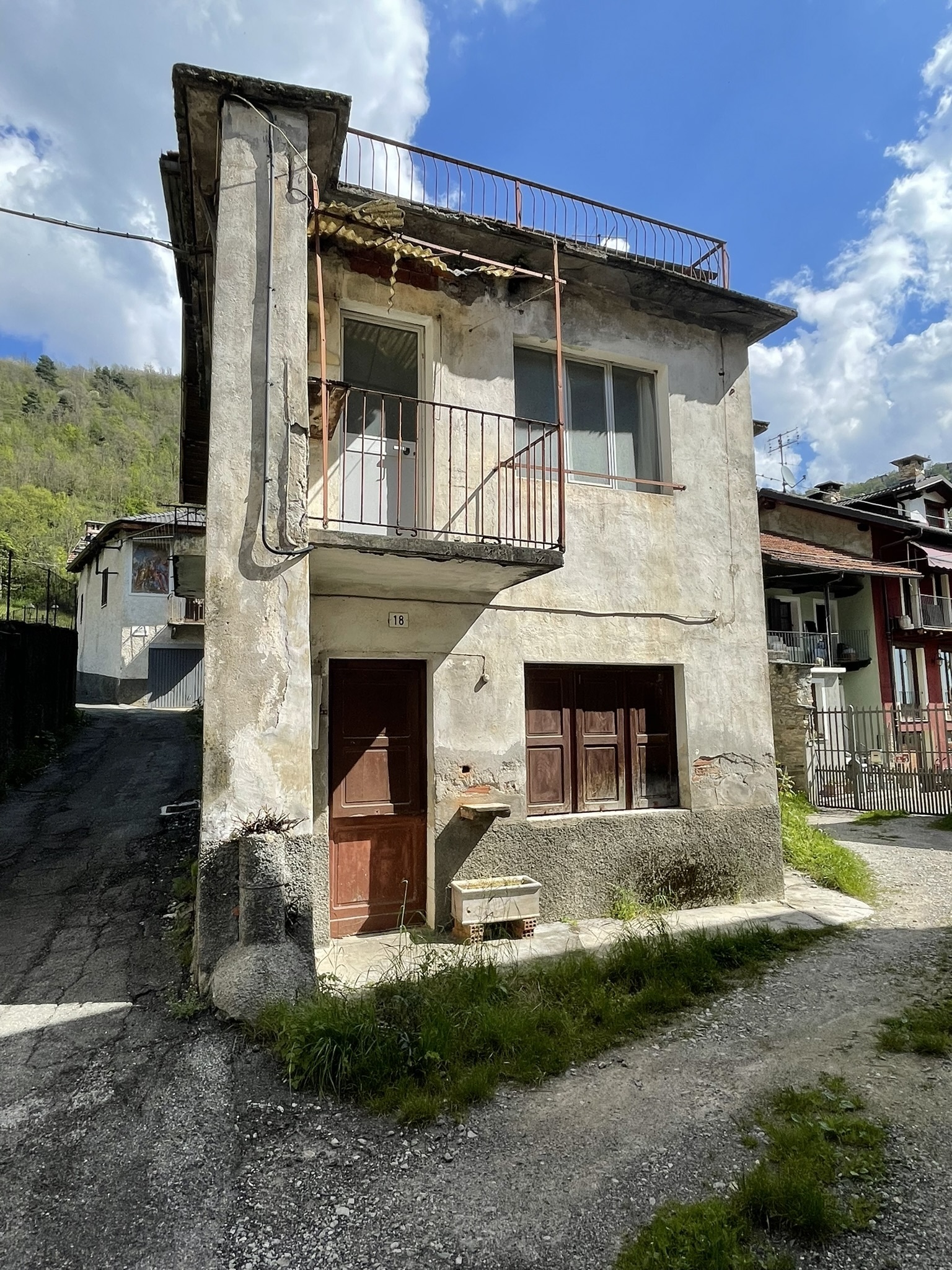 Casa indipendente con terrazzo in via aldo beltricco 18, San Damiano Macra