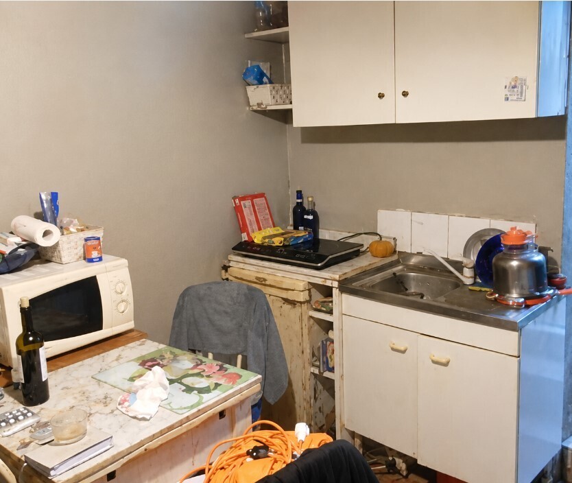 Magazzino da ristrutturare in via borgoratti 65a, Genova