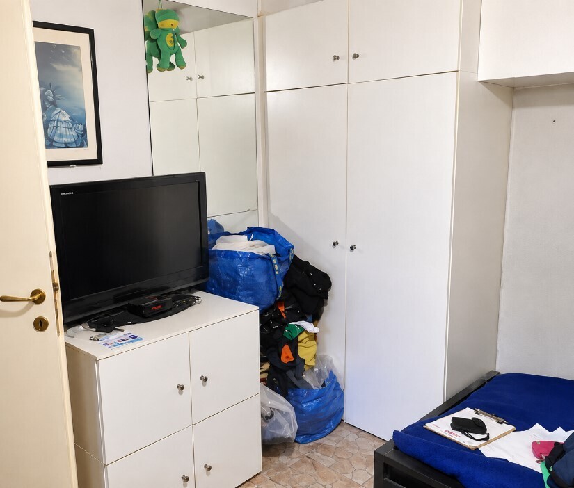 Magazzino da ristrutturare in via borgoratti 65a, Genova
