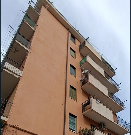 Quadrilocale da ristrutturare in via delle gavette 39b, Genova