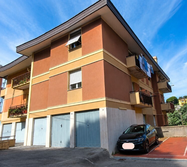 Appartamento da ristrutturare in via del manzasco 9/7, Genova