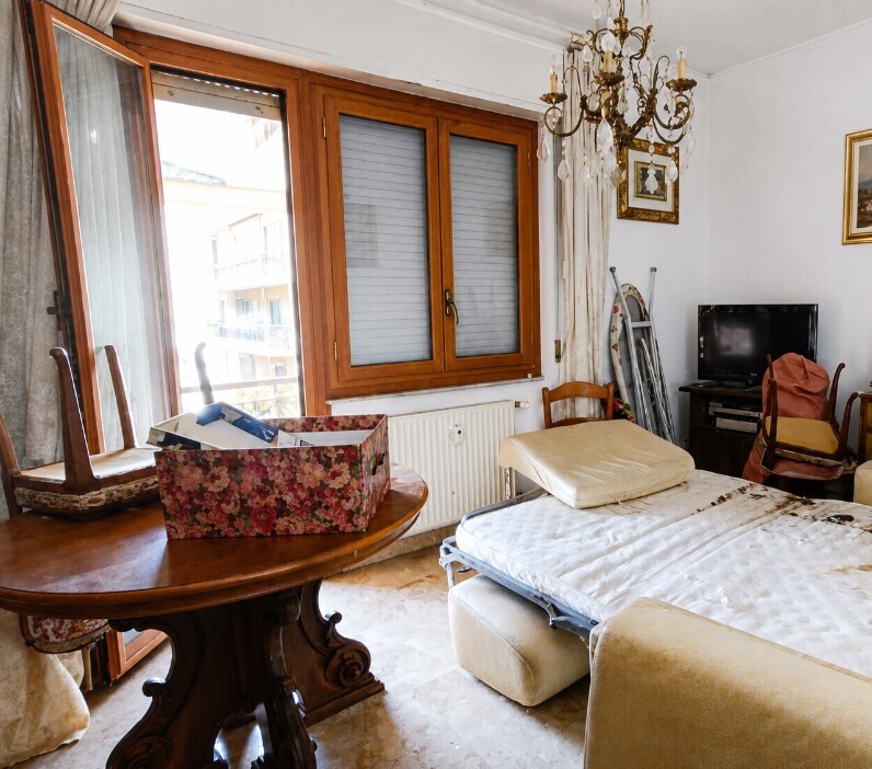 Appartamento da ristrutturare in via del manzasco 9/7, Genova