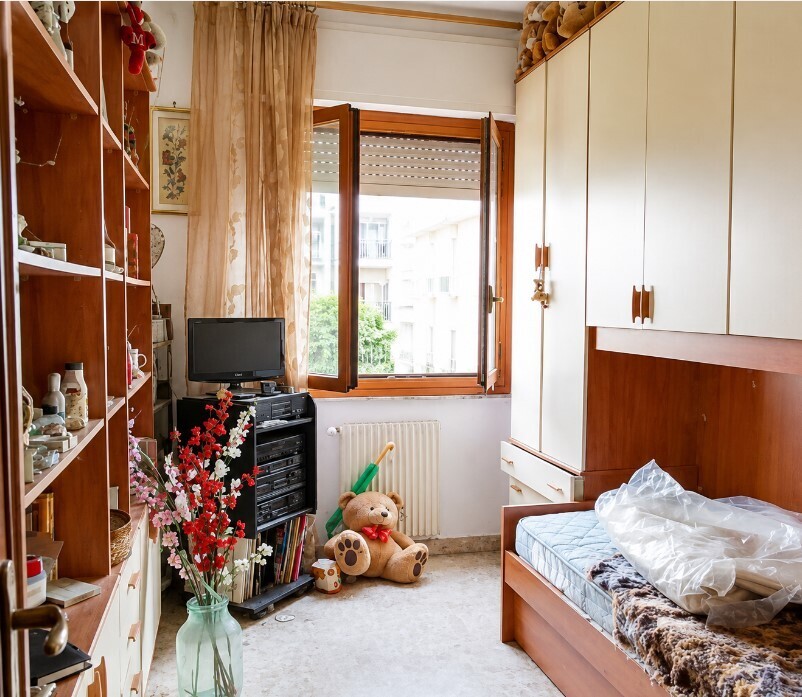 Appartamento da ristrutturare in via del manzasco 9/7, Genova