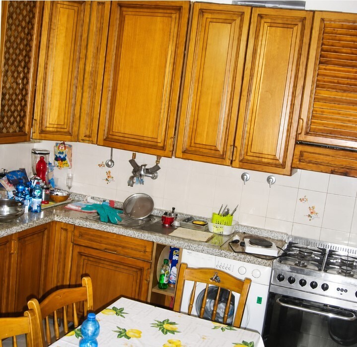 Appartamento da ristrutturare in via antonio sant'elia 127/2, Genova