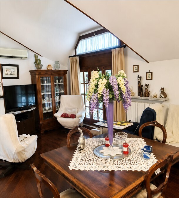 Villa con giardino in viale caduti di nassiriya 6, Novi Ligure