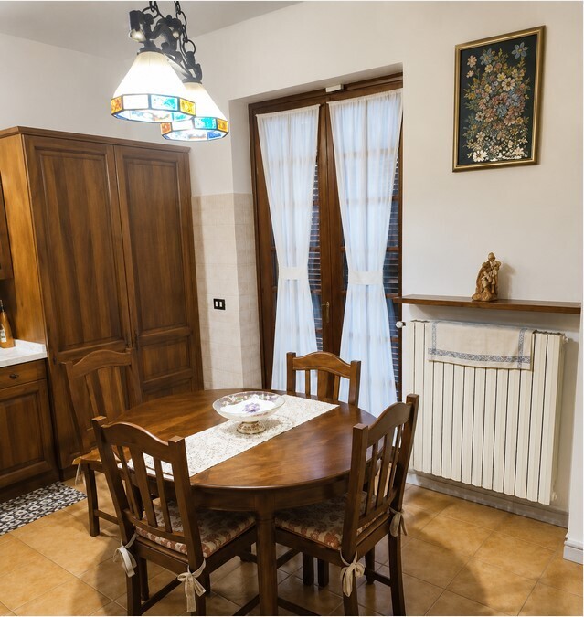 Villa con giardino in viale caduti di nassiriya 6, Novi Ligure