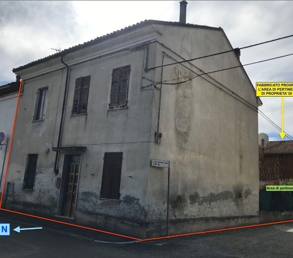 Villetta a schiera da ristrutturare in via san giuliano nuovo 21, Alessandria