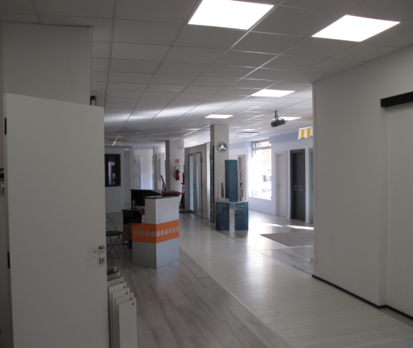 Locale commerciale in vendita in via privata don mario bordo 9, Serra Ricc�