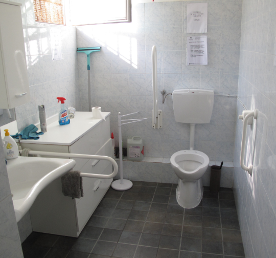 Locale commerciale in vendita in via privata don mario bordo 9, Serra Ricc�