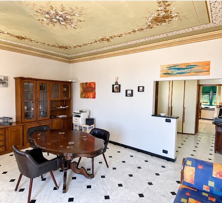 Appartamento da ristrutturare in strada statale 1 187/6, Camogli