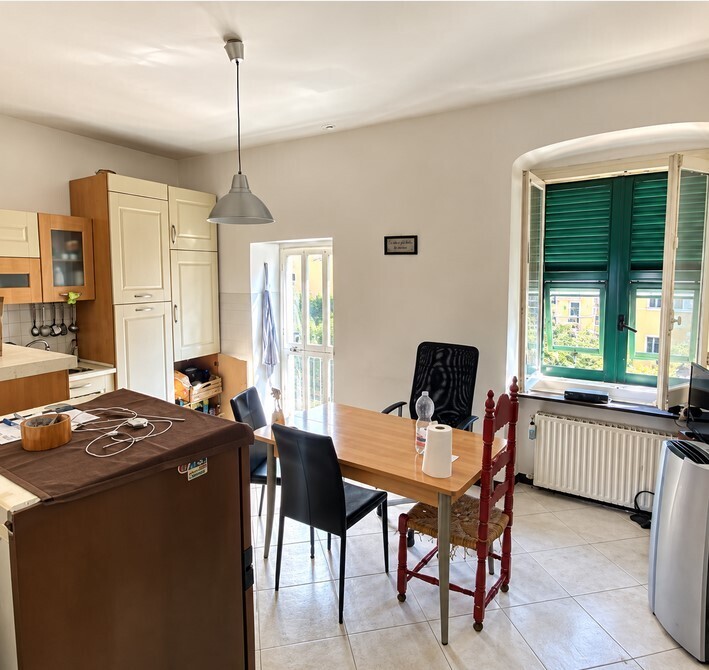 Appartamento da ristrutturare in strada statale 1 187/6, Camogli