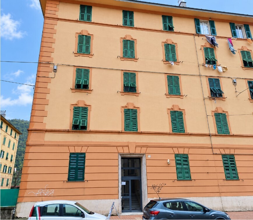 Quadrilocale da ristrutturare in via piacenza 23/5, Genova
