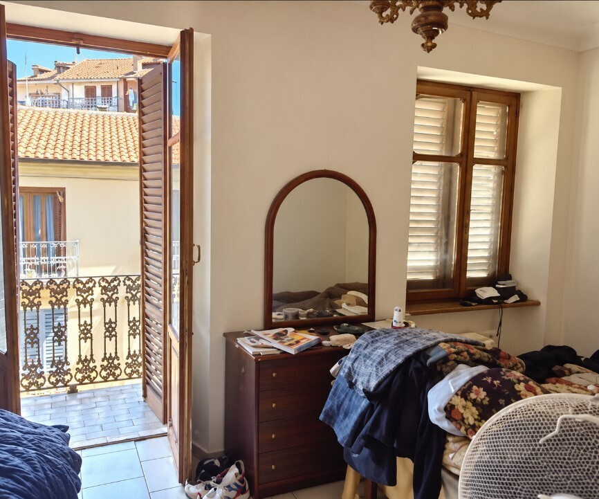Bilocale da ristrutturare in via monte rosa 9, Torino