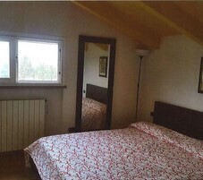 Casa indipendente con terrazzi in via san simone 6, Albenga