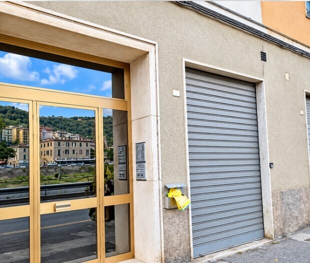 Locale commerciale da ristrutturare in via piacenza 175r, Genova