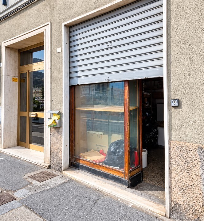 Locale commerciale da ristrutturare in via piacenza 175r, Genova