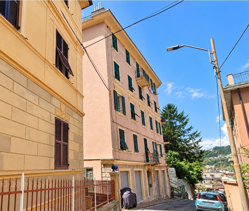 Vendita Appartamento in vendita da ristrutturare a Genova in viale michelangelo buonarroti 21/12 - certosa