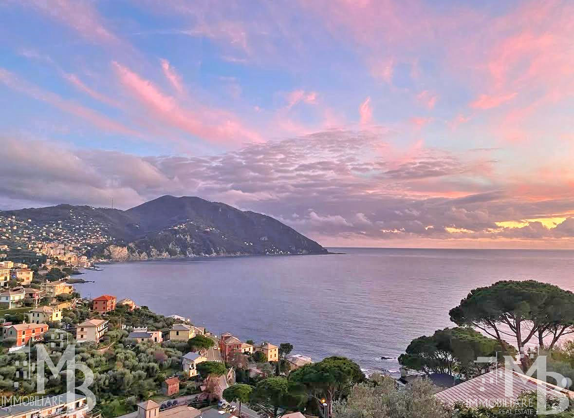 Casa indipendente con giardino in via del castello 32, Recco