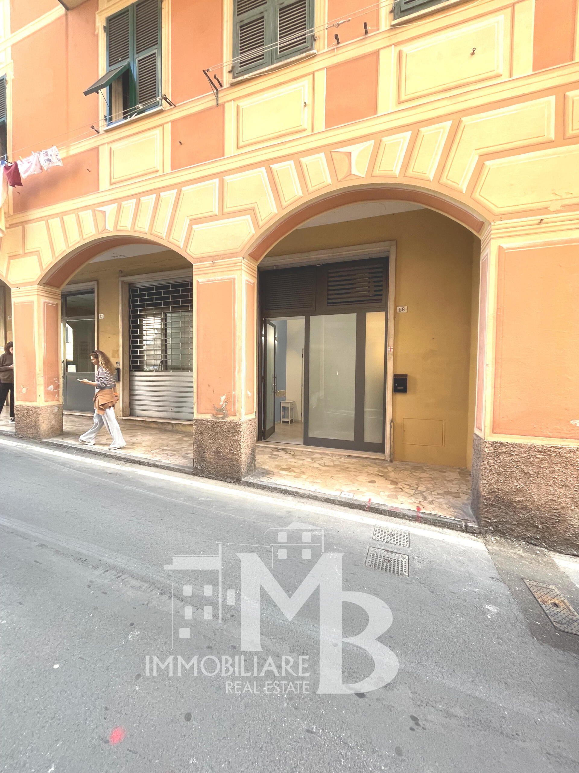 Locale commerciale nuova in via piero schiaffino 58, Camogli