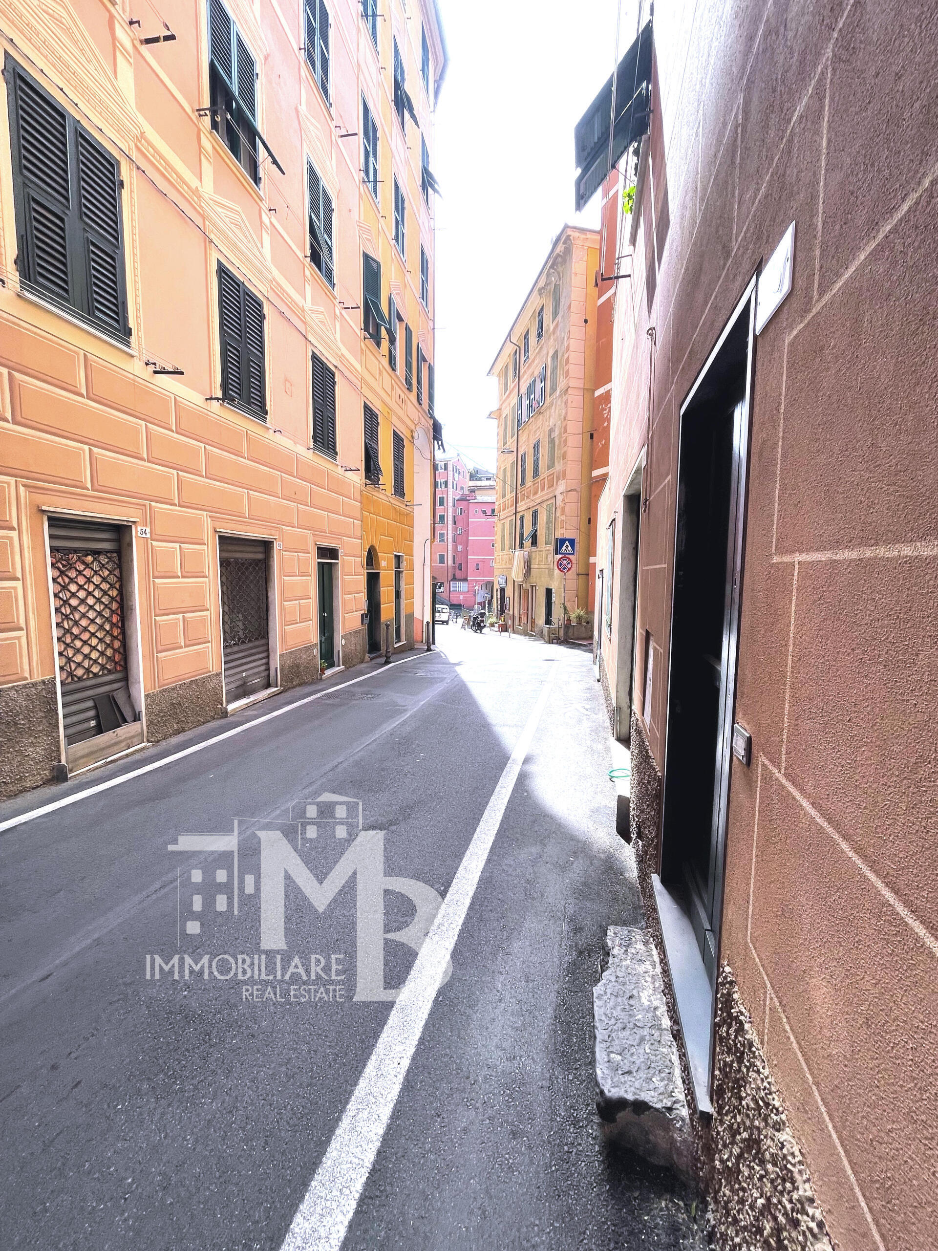 Locale commerciale nuova in via piero schiaffino 58, Camogli