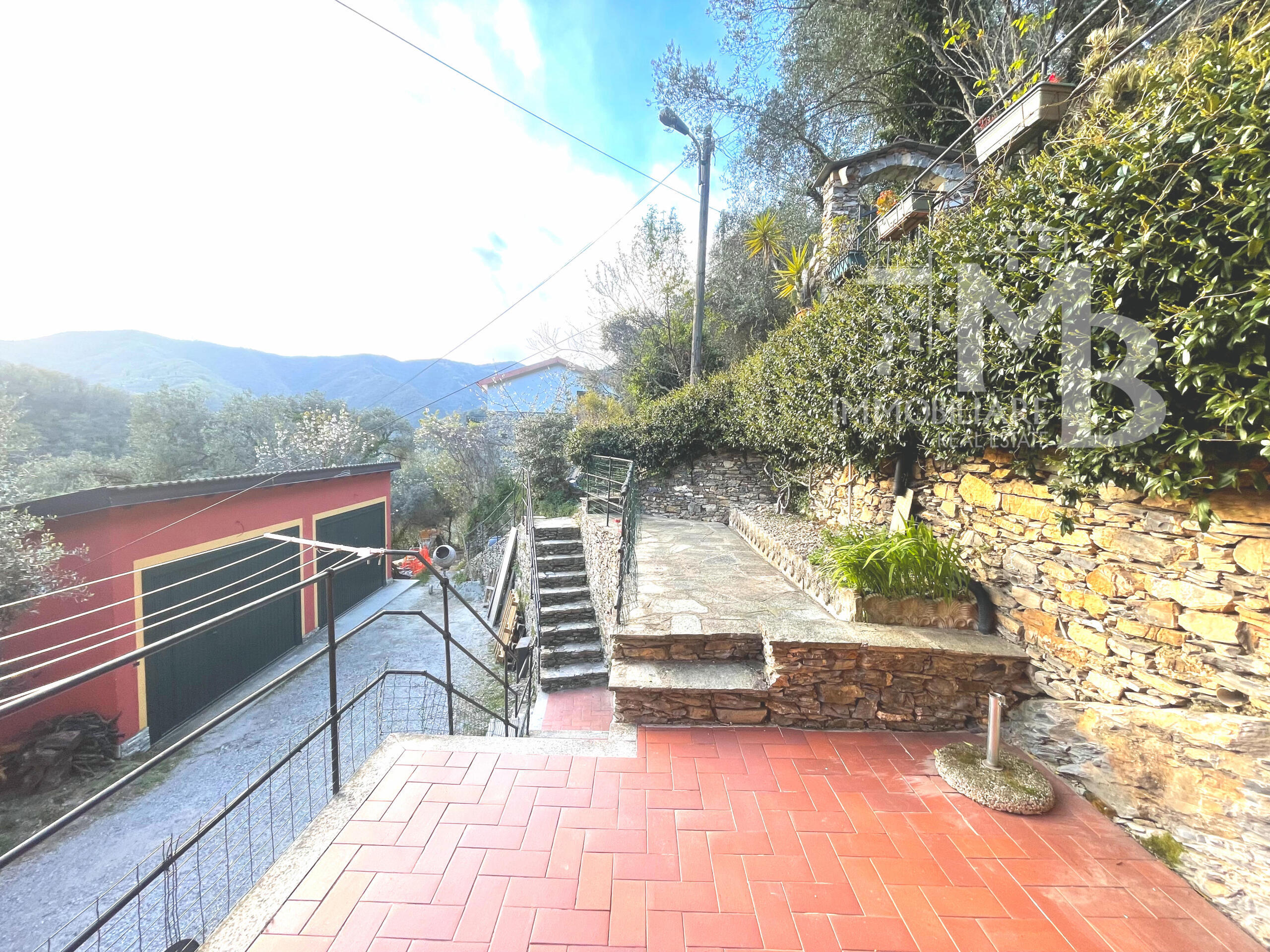 Trilocale con giardino in via del camoglino 6, Avegno