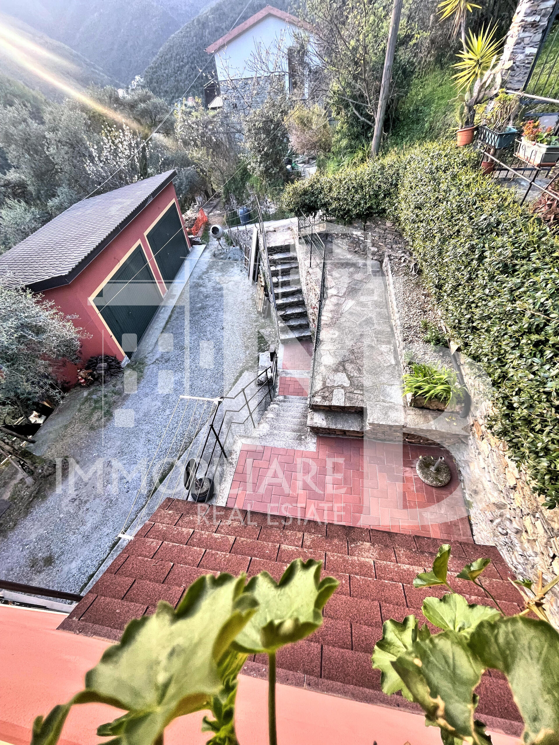 Trilocale con giardino in via del camoglino 6, Avegno