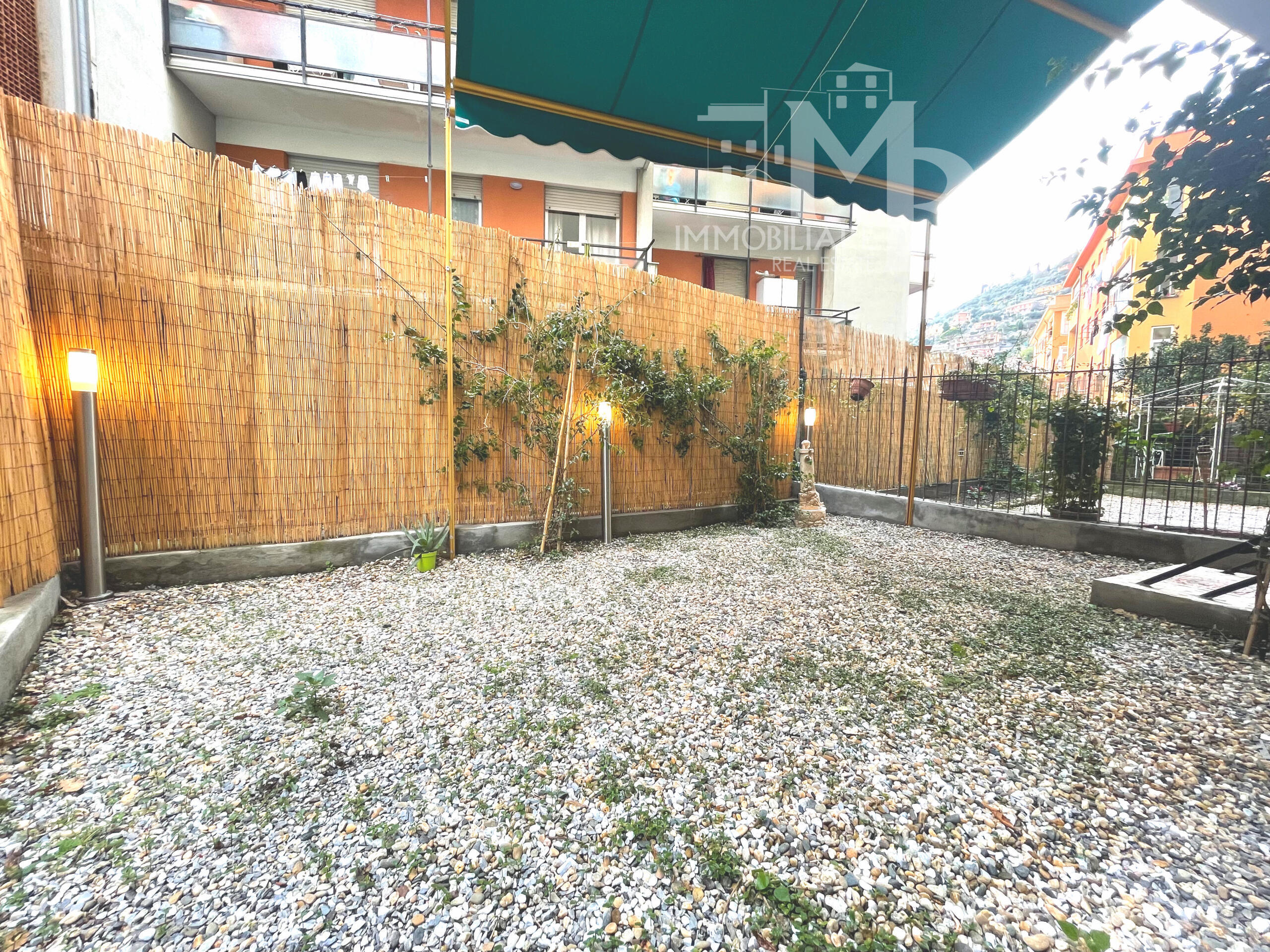 Quadrilocale con terrazzo in piazzale goffredo mameli 8, Recco