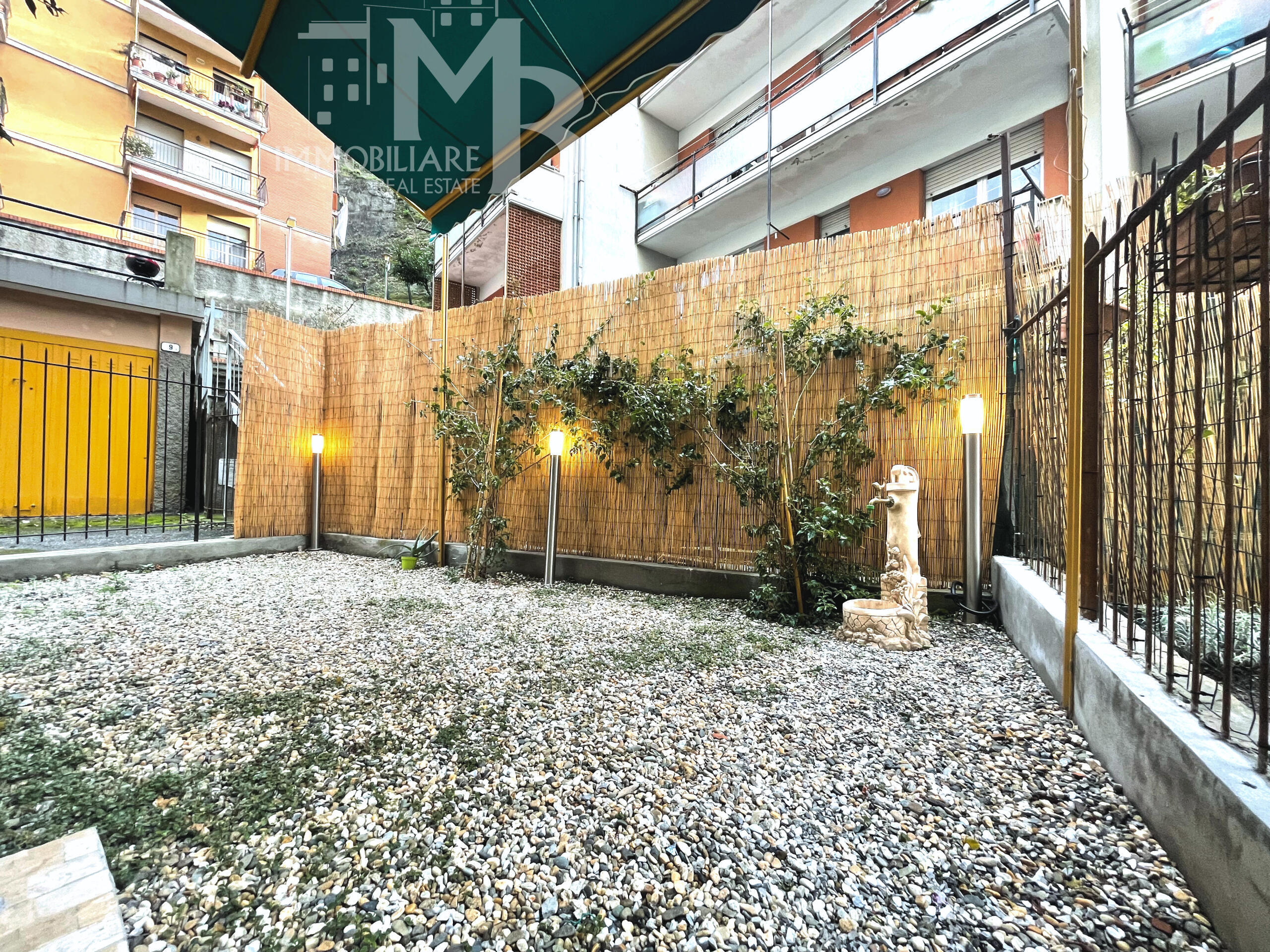 Quadrilocale con terrazzo in piazzale goffredo mameli 8, Recco