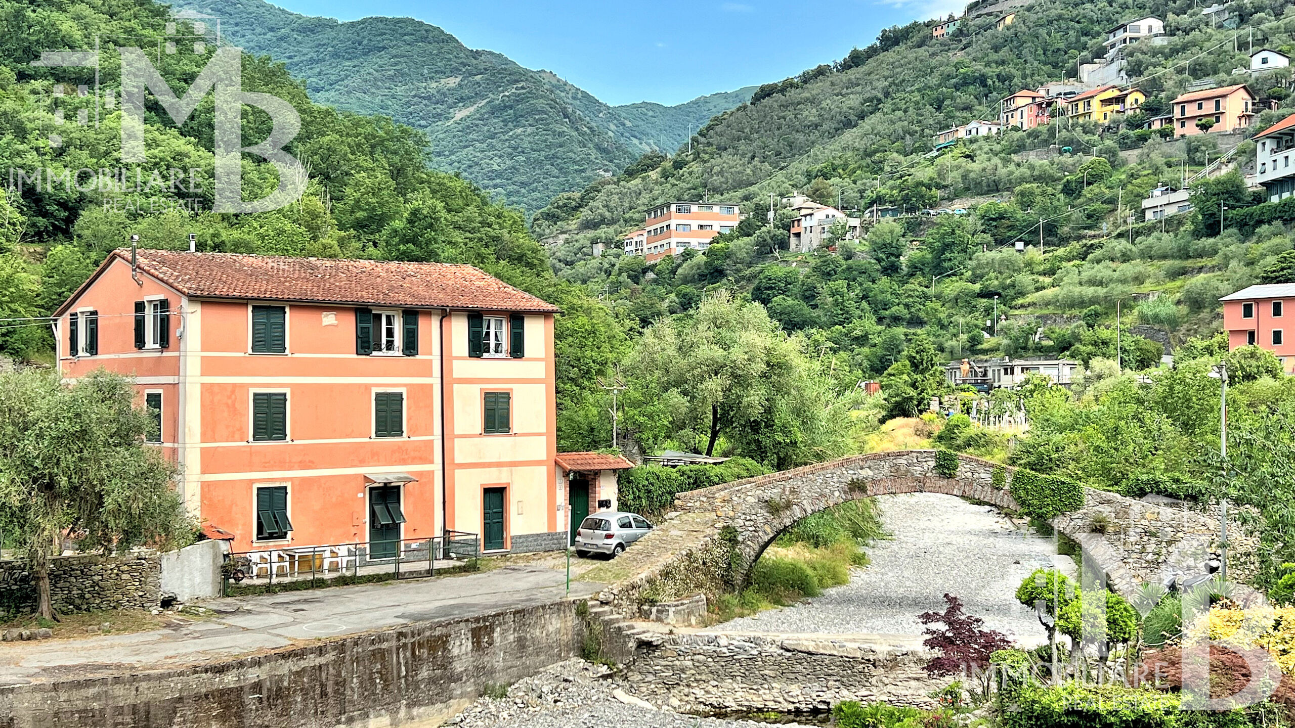 Appartamento con giardino in via ponti romani 31, Recco