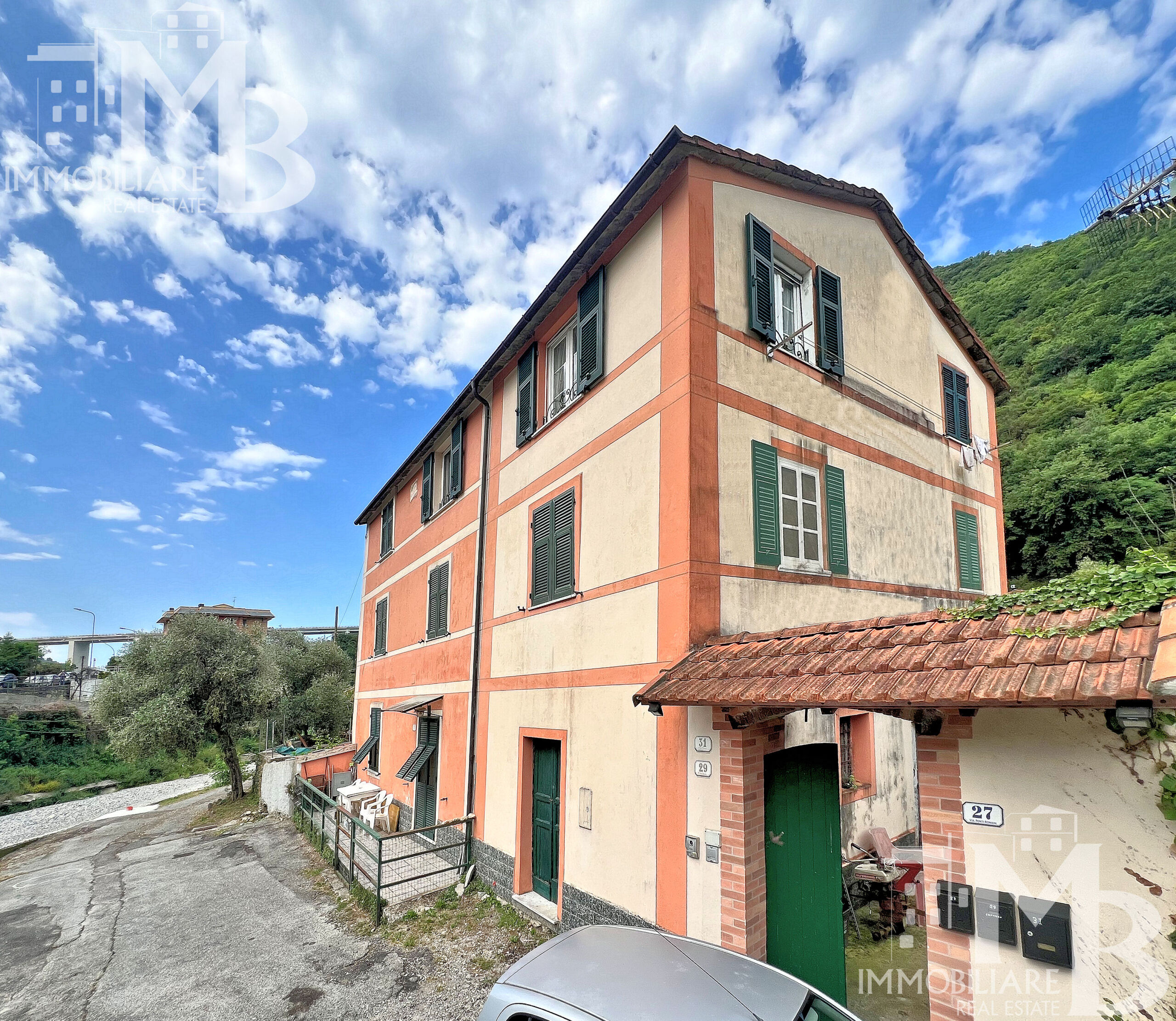 Appartamento con giardino in via ponti romani 31, Recco
