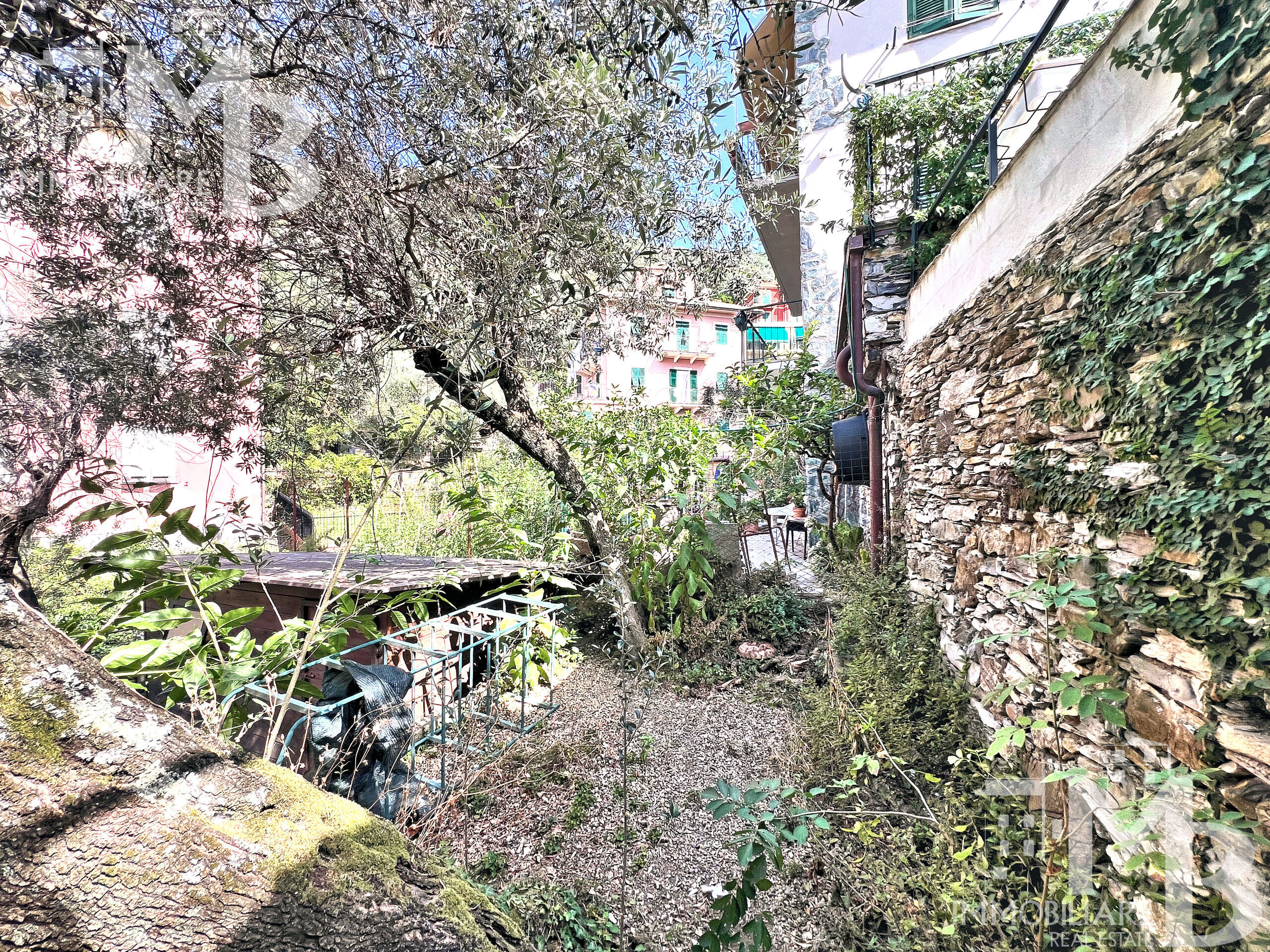 Appartamento con giardino in via montefiorito 29, Recco
