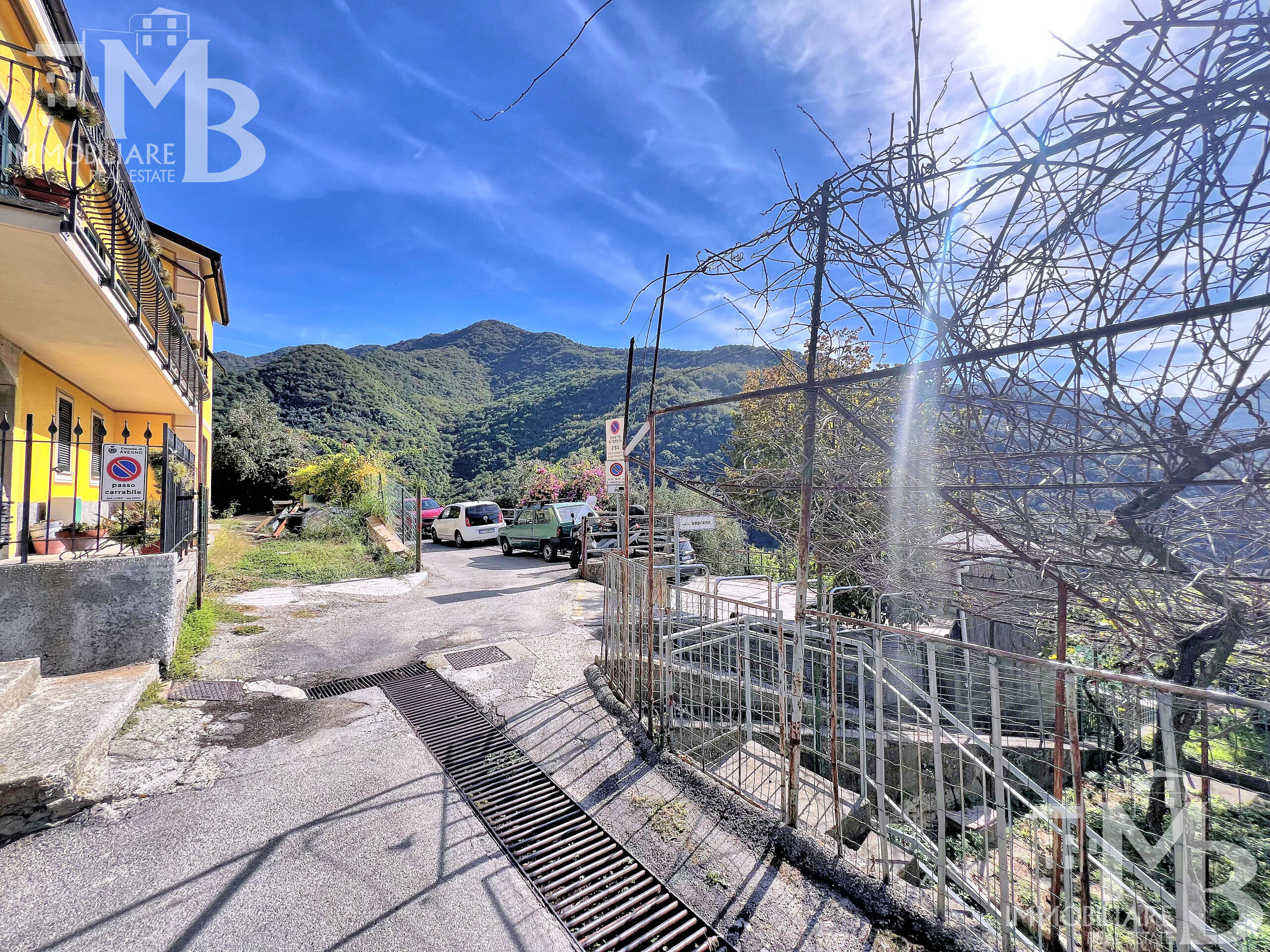 Villetta a schiera con terrazzo in passo soprano 7, Avegno
