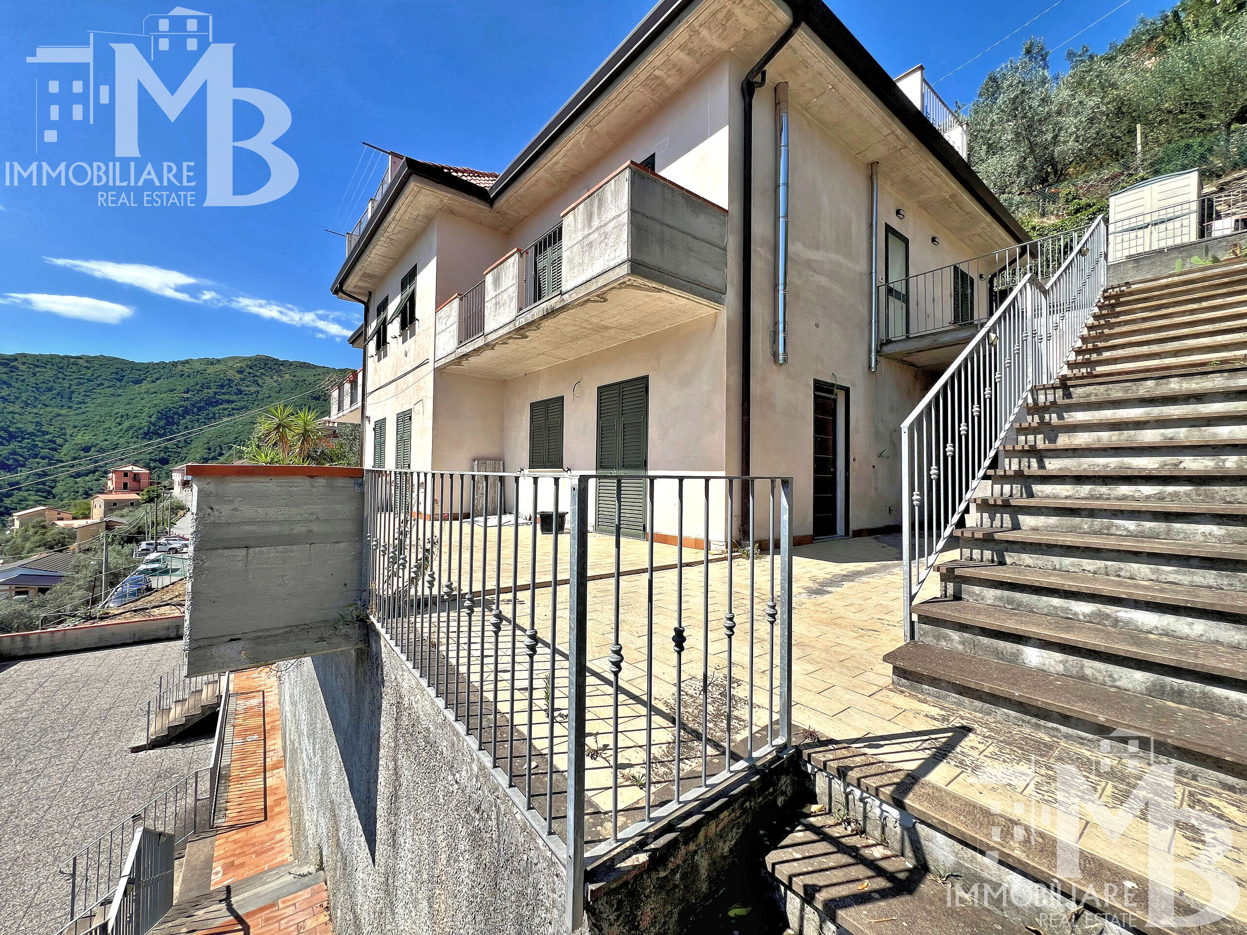 Trilocale con terrazzo in via serro antico 52, Avegno