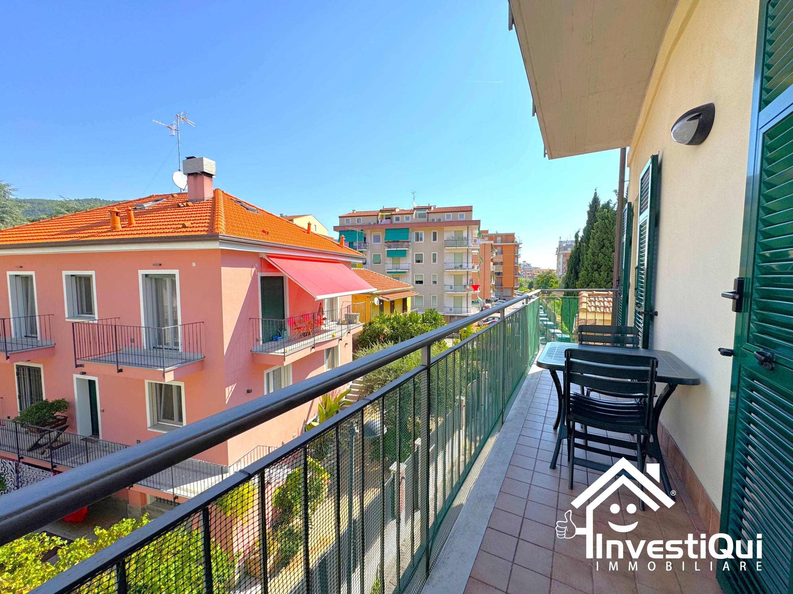 Bilocale con terrazzo in via cesare battisti 16, Pietra Ligure