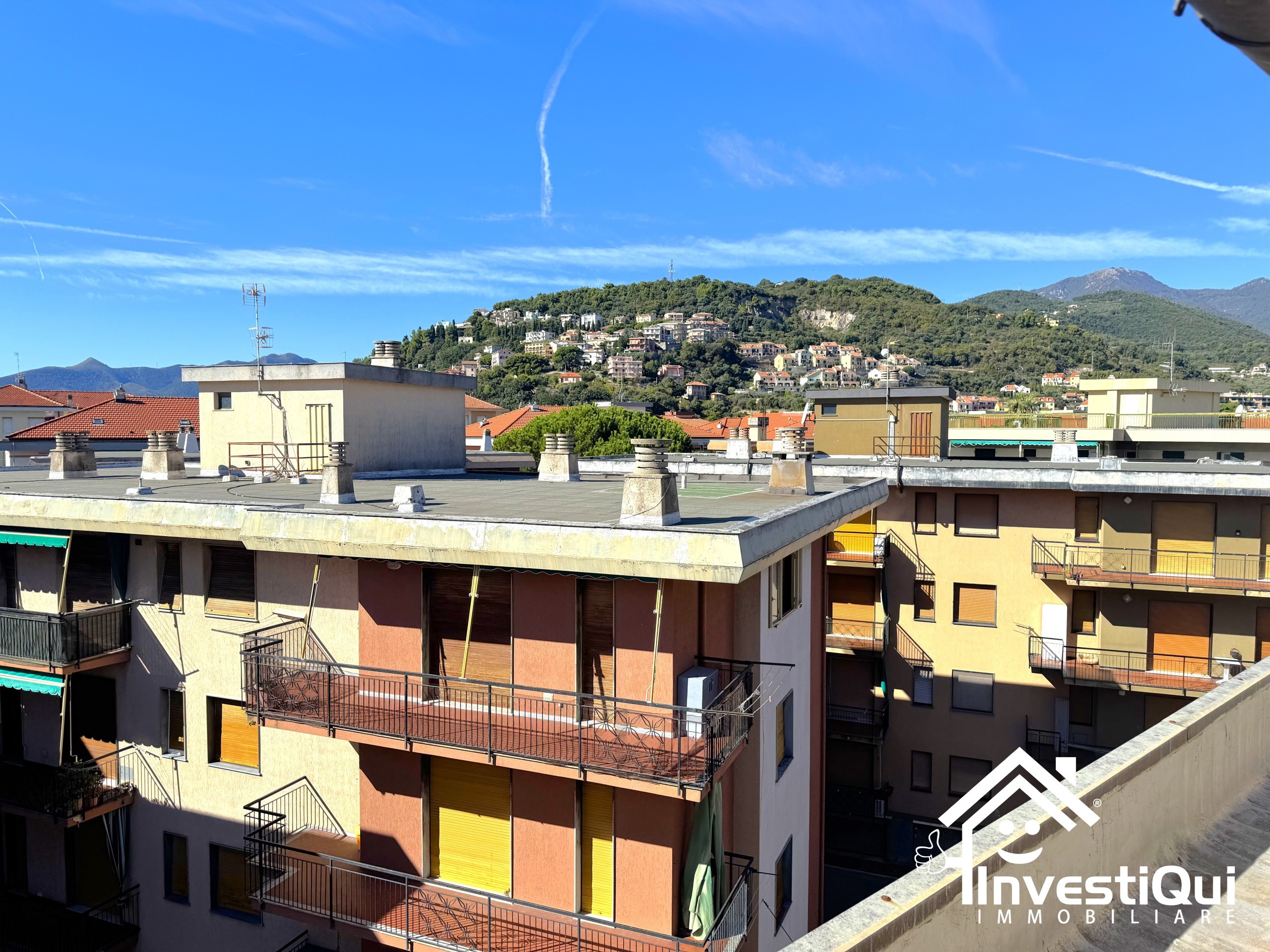 Monolocale con terrazzo in via edmondo de amicis 51, Pietra Ligure