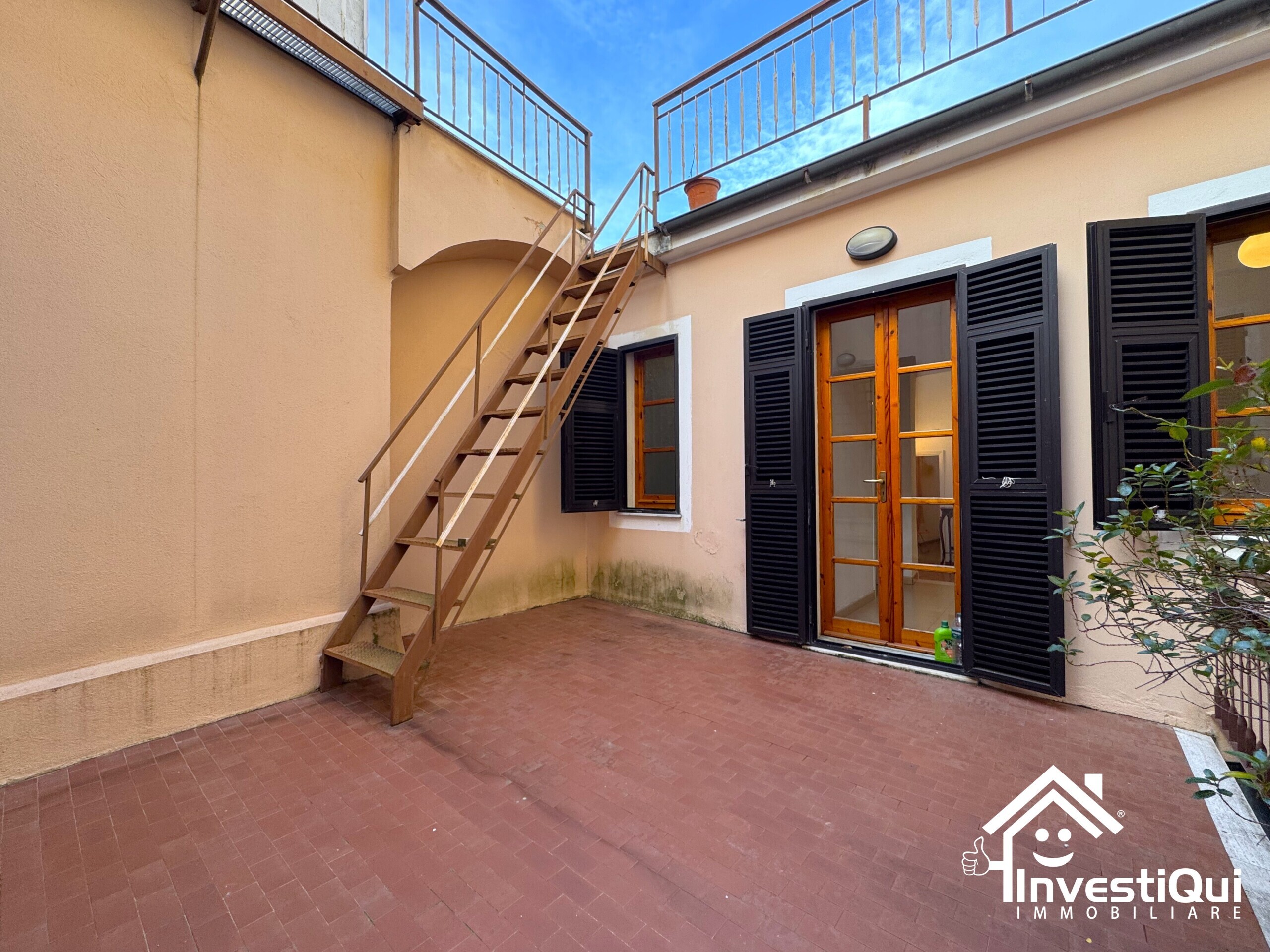 Appartamento con terrazzi in piazza umberto 1, Tovo San Giacomo